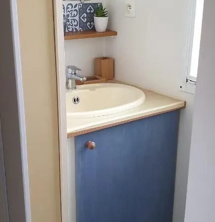 Mobilhomme La Lande キャンプ場